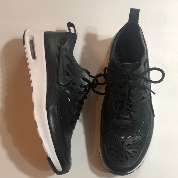 Nike Shoes - Nike Air max Thea Size 8